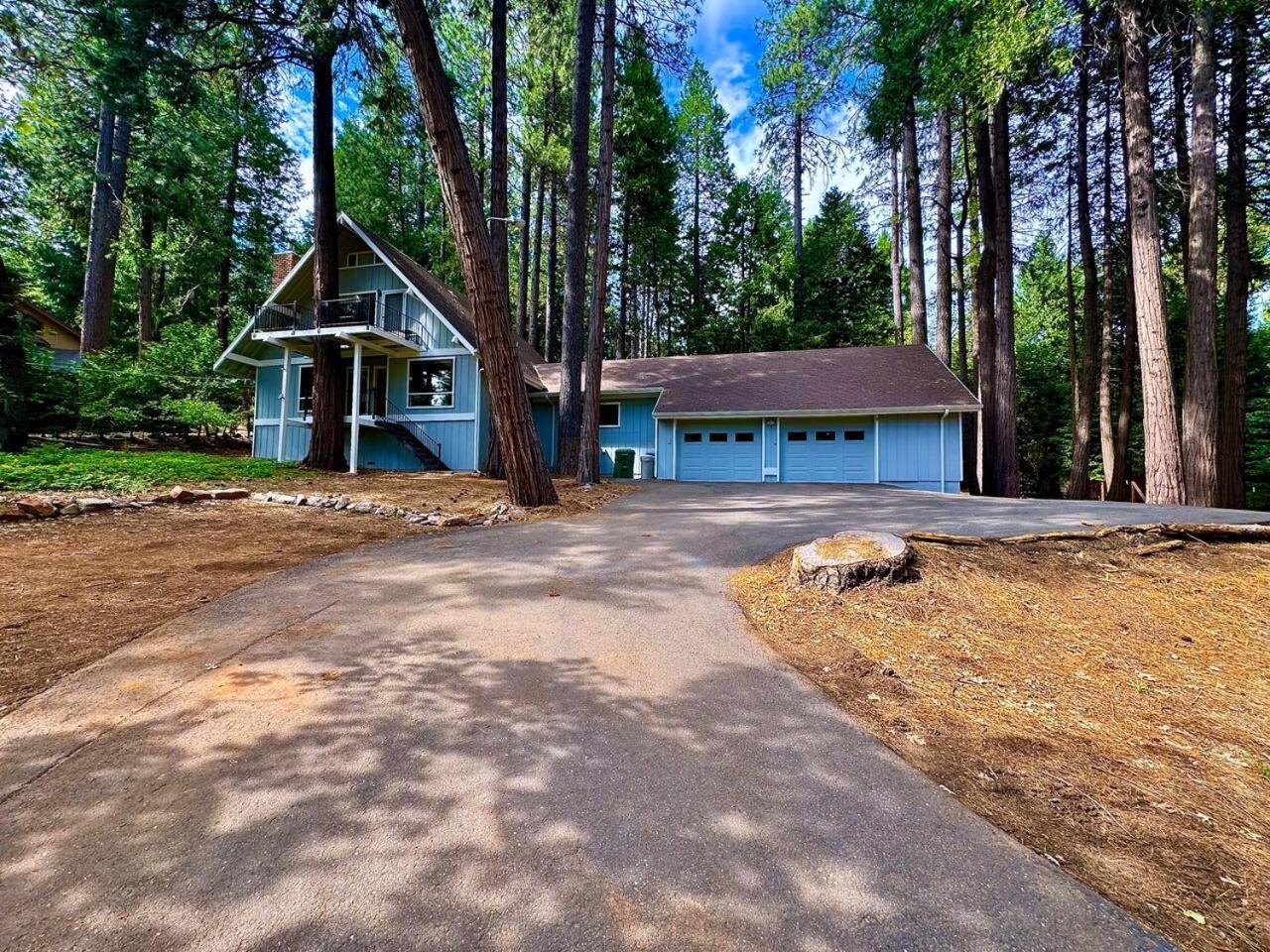 Cabin In The Trees-Game Room Pollock Pines Εξωτερικό φωτογραφία