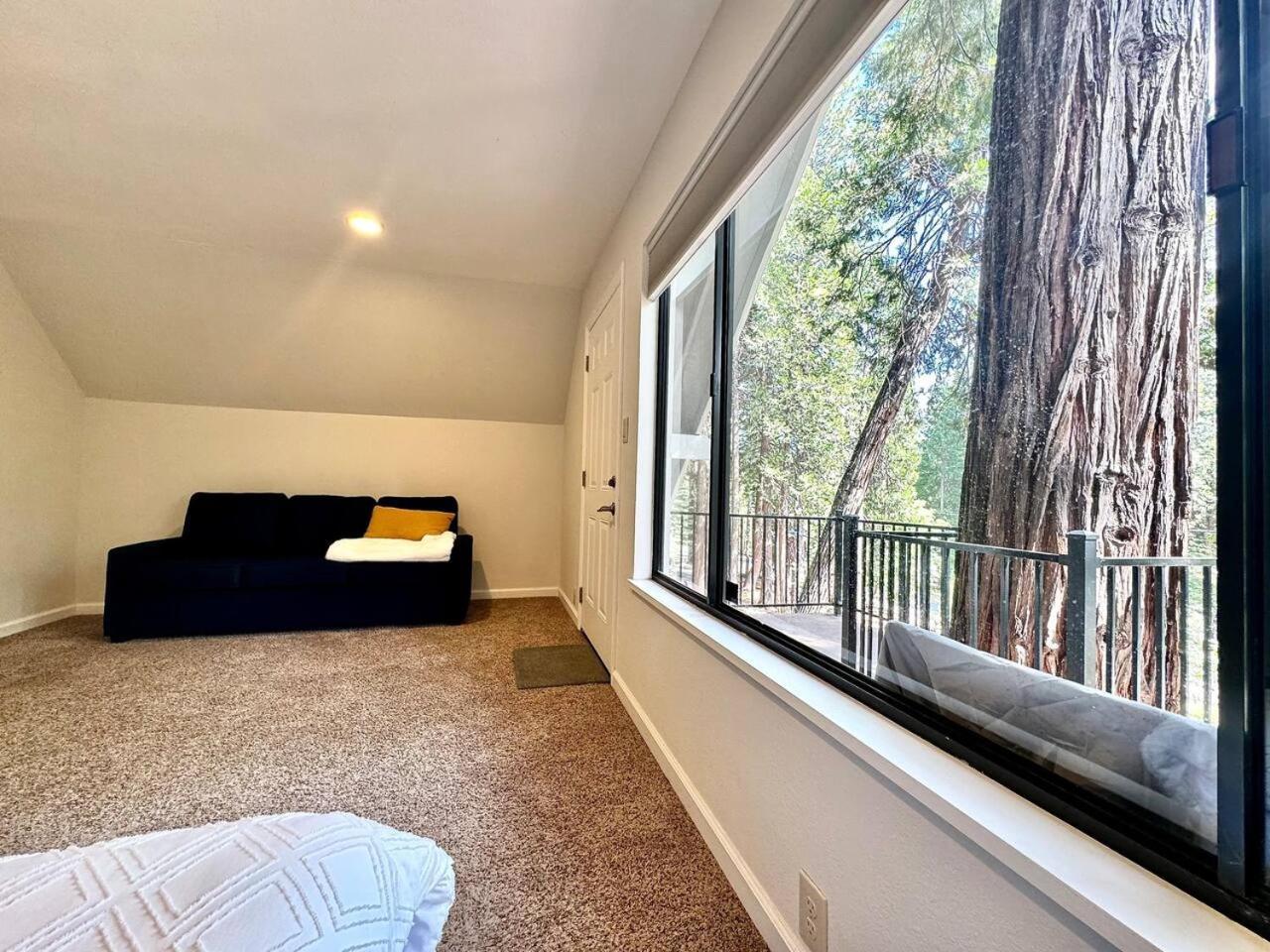 Cabin In The Trees-Game Room Pollock Pines Εξωτερικό φωτογραφία