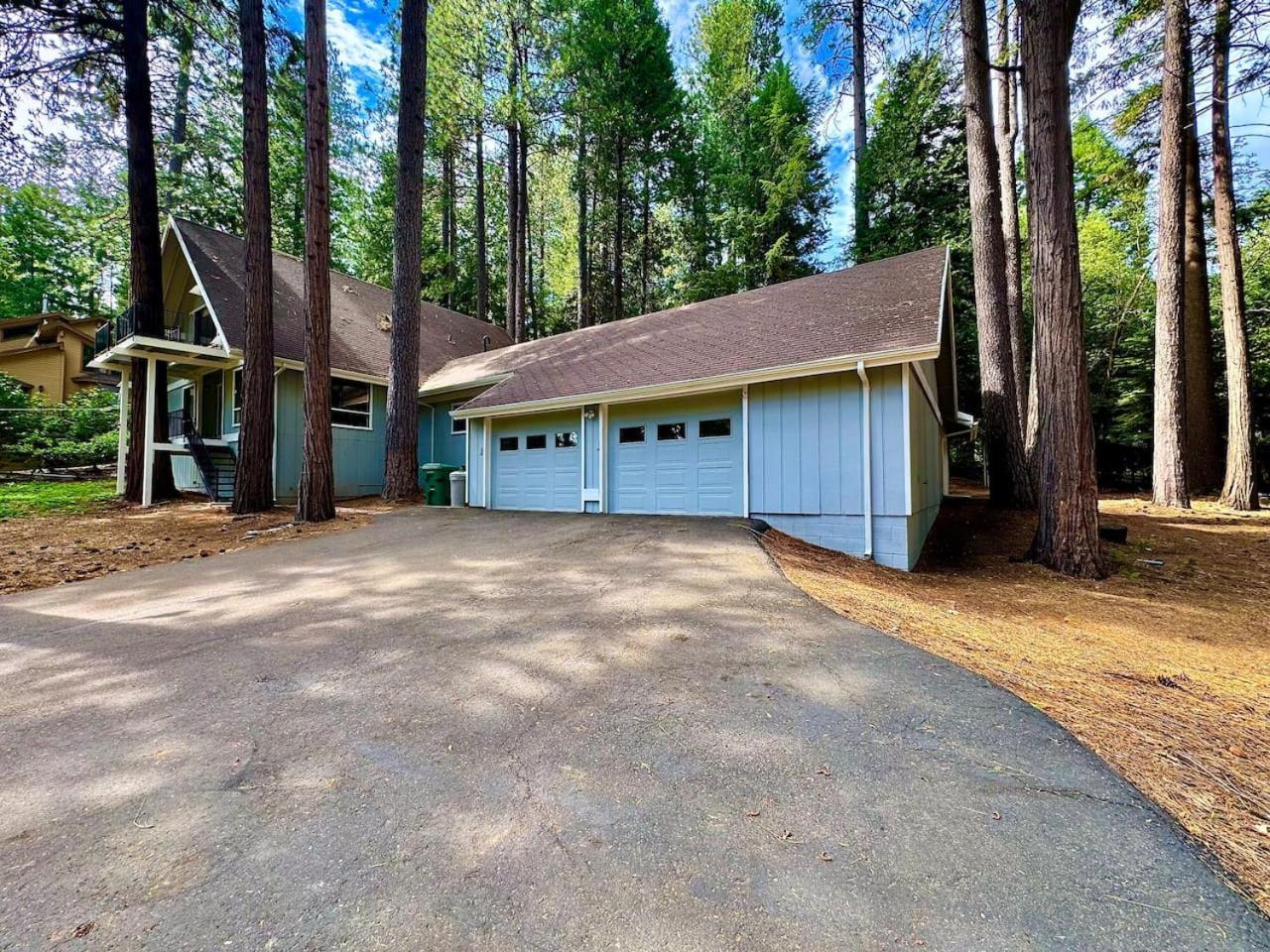Cabin In The Trees-Game Room Pollock Pines Εξωτερικό φωτογραφία
